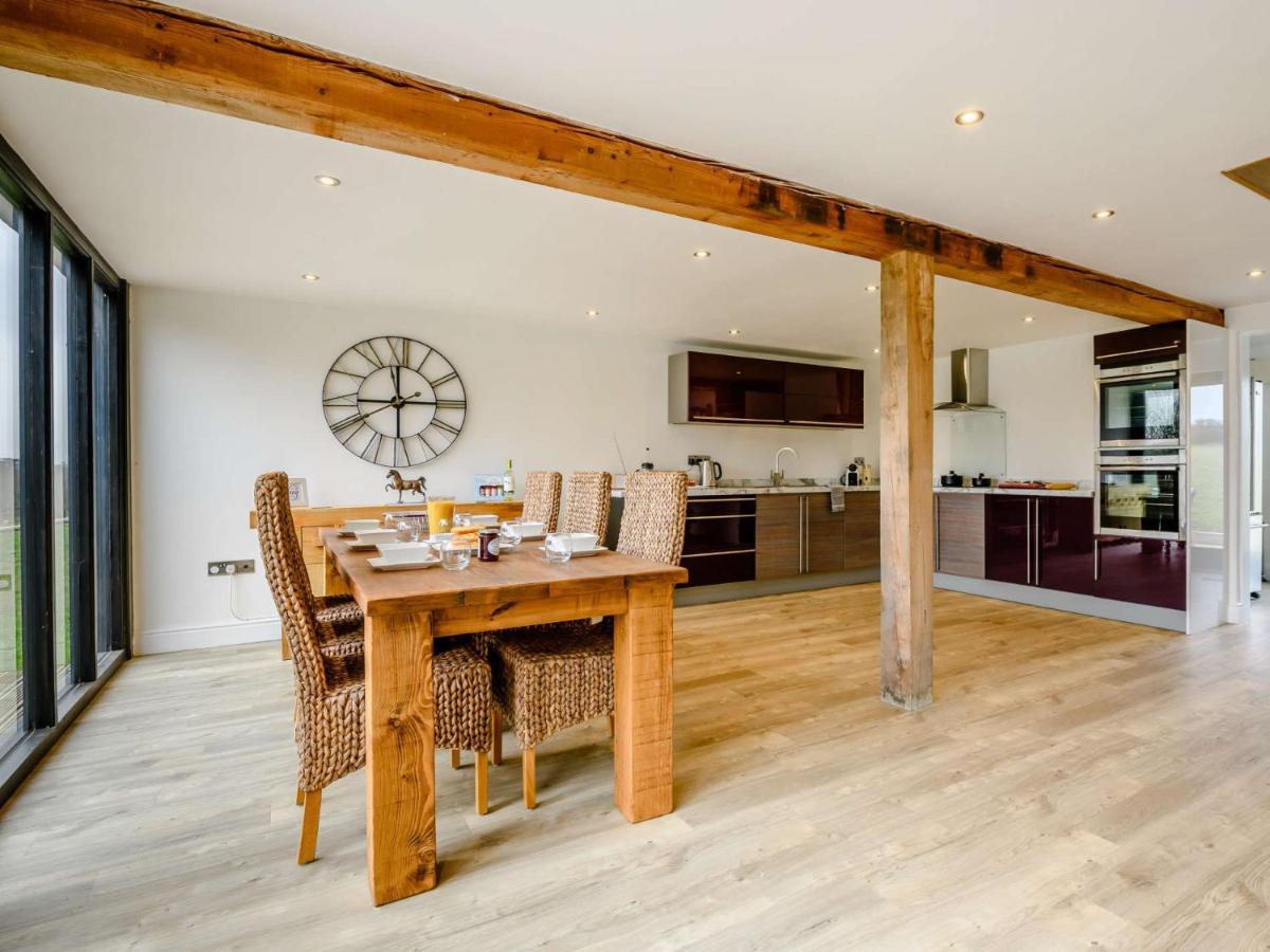 Villa 2 Bed In Woodbridge 81441 Burgh  Esterno foto