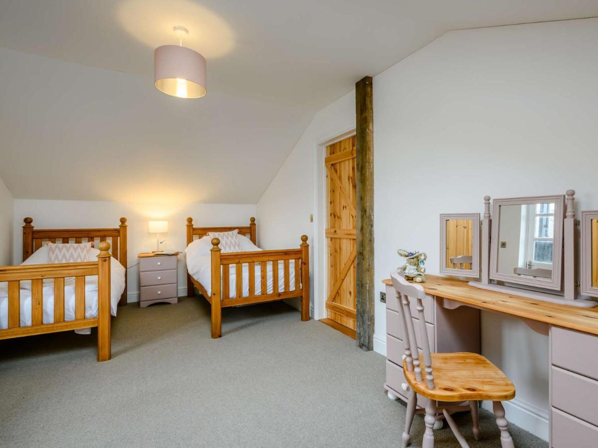 Villa 2 Bed In Woodbridge 81441 Burgh  Esterno foto